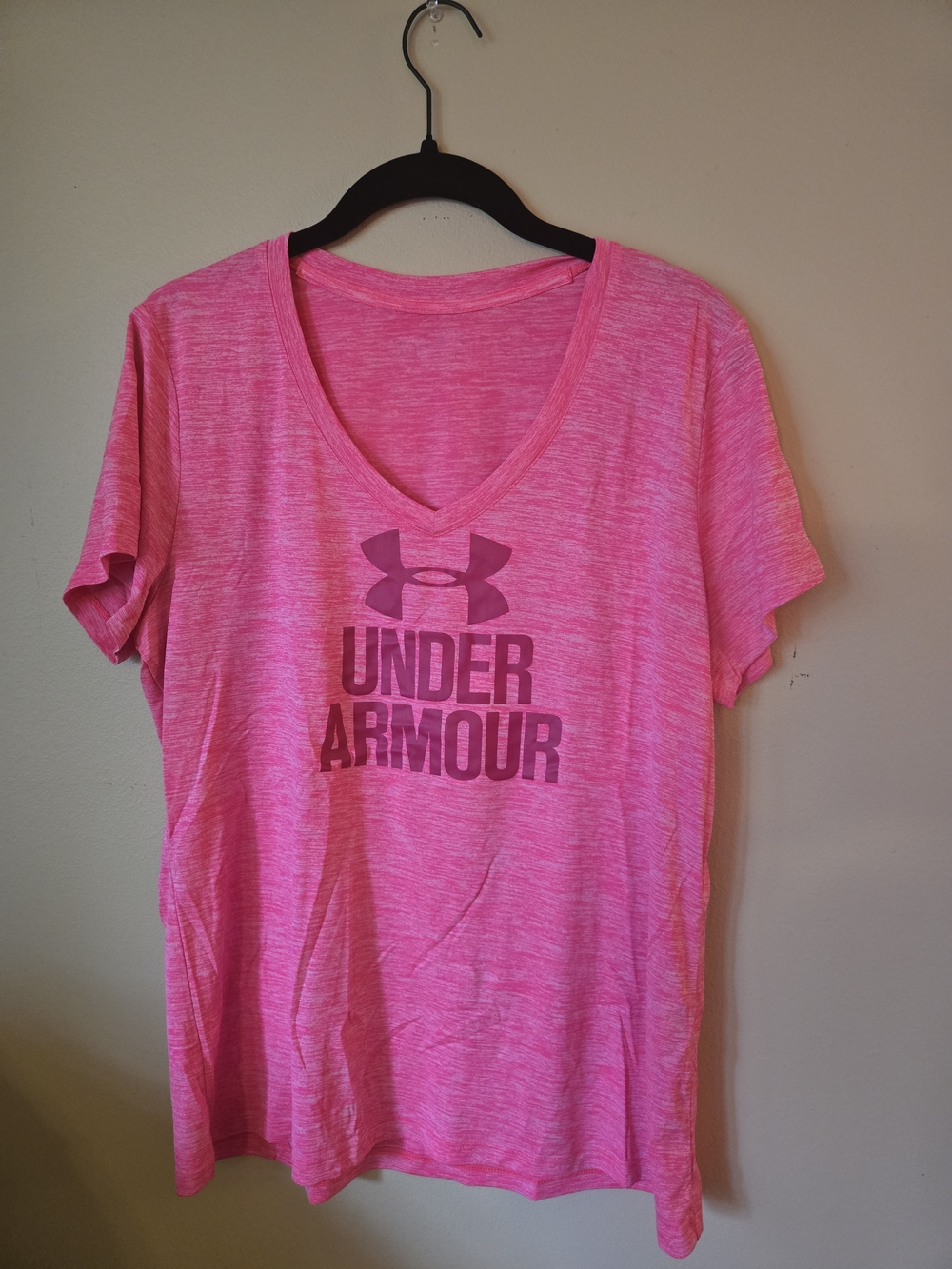 Under Armour Women's Hot Pink V-Neck Logo Tee